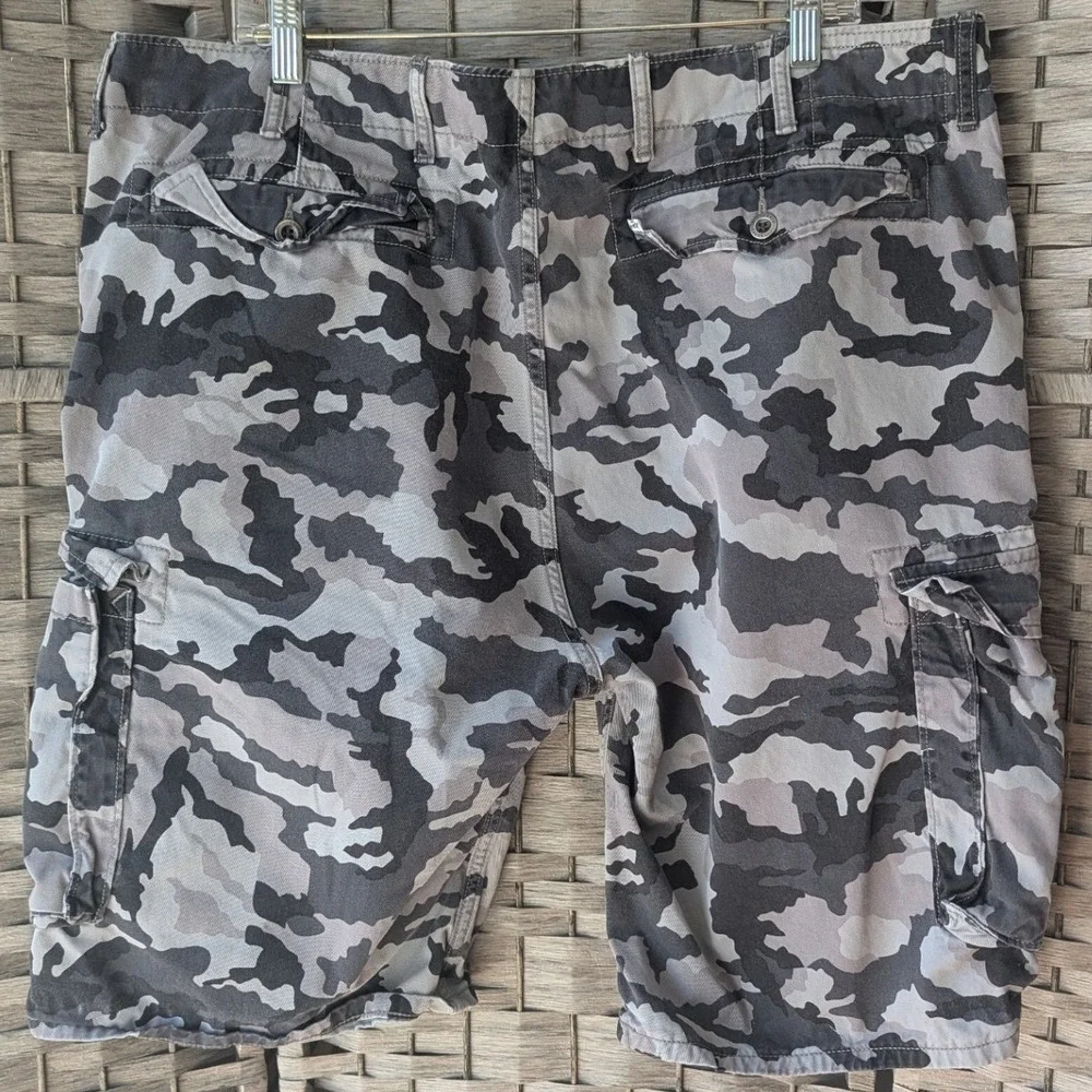 Levis Cargo Shorts Grey Black Camo Multi Pocket Mens Sz 40 Streetwear Utility